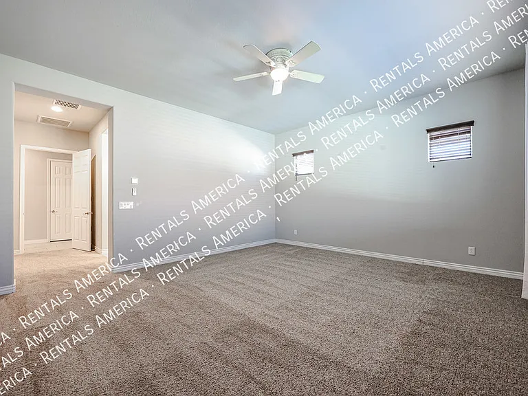 8544 W Midway Ave — Photo 28