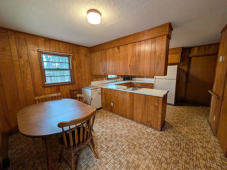 805 Edgewood Rd — Photo 6