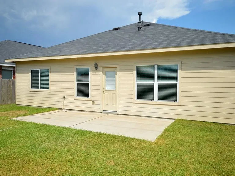 2727 Lakecrest River Dr — Photo 22