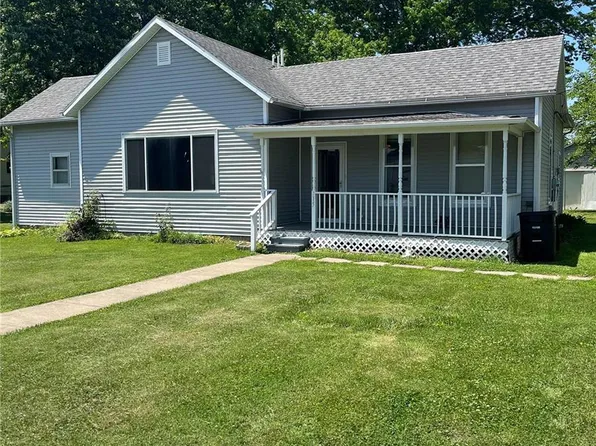 315 S Washington St, Ramsey, IL 62080