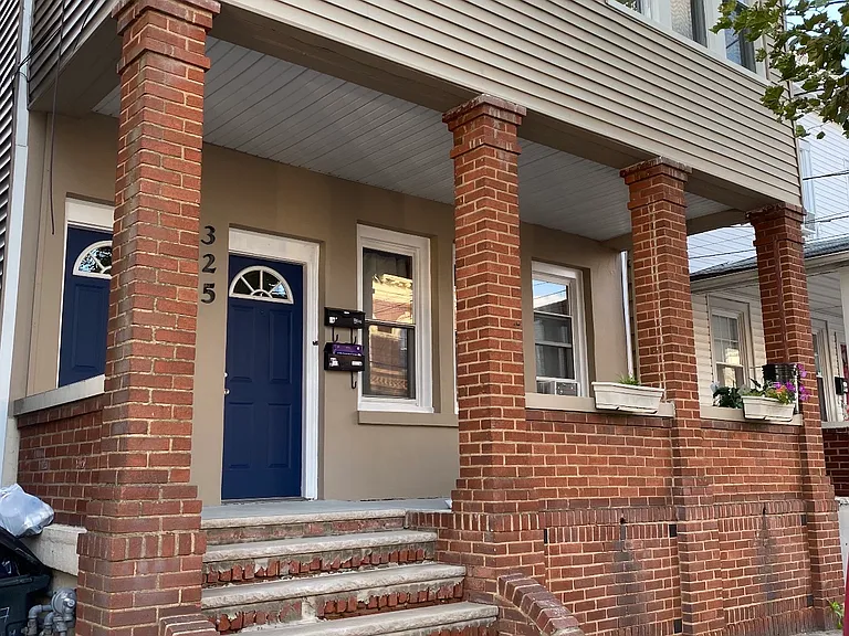 325 S 7th St — Photo 1