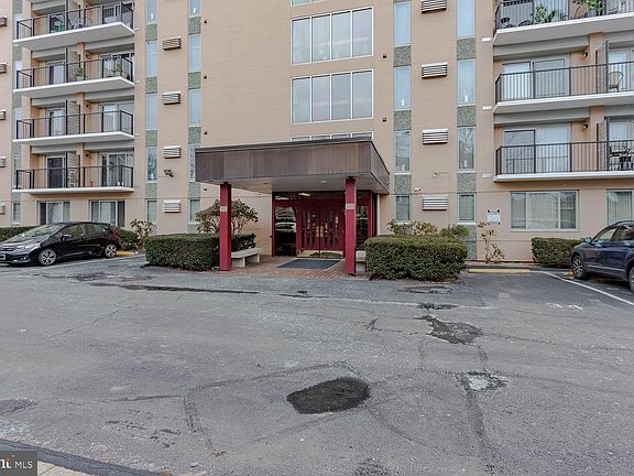 5th image of 200 Highland Ave APT 510