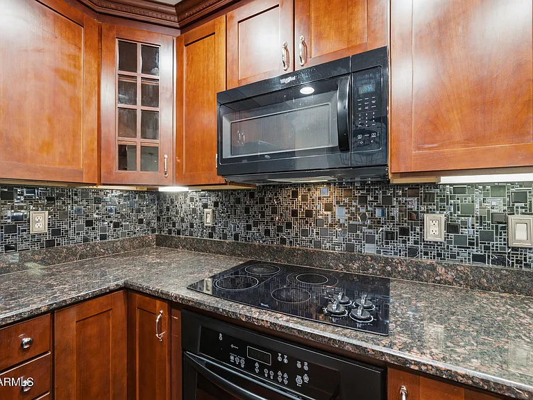 5724 S 21st Pl — Photo 10