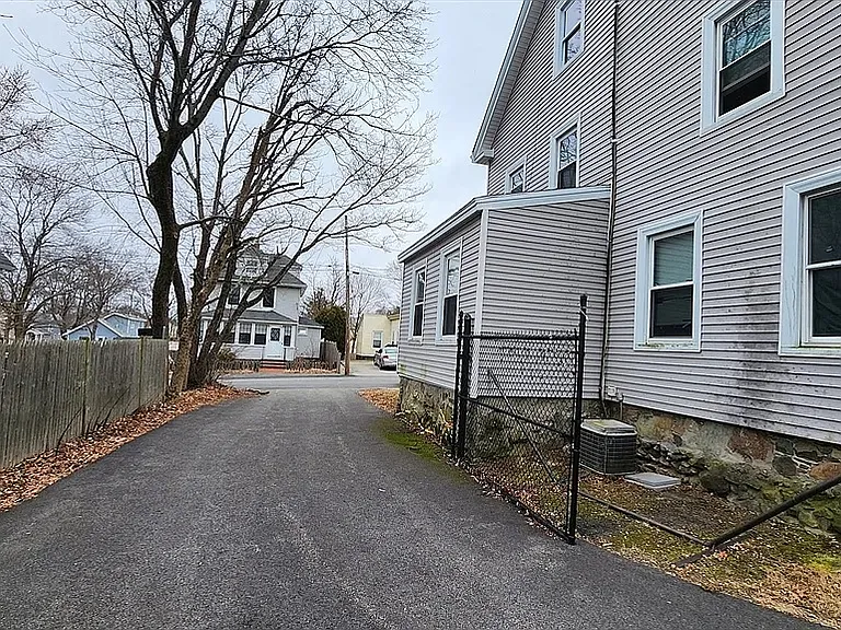 32-36 Granite St #2L — Photo 8