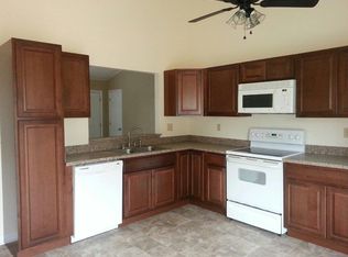 303 Belle Ridge Ct, Chesapeake, VA 23322