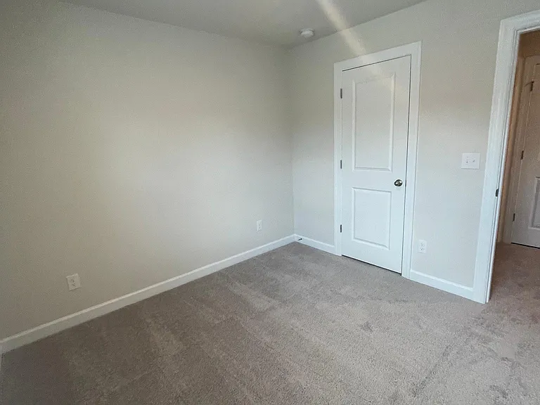 1017 Maltby St — Photo 14
