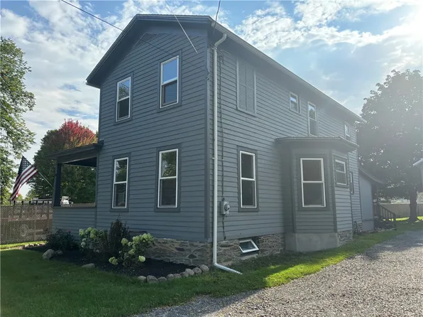 530 Liberty St, Penn Yan, NY 14527