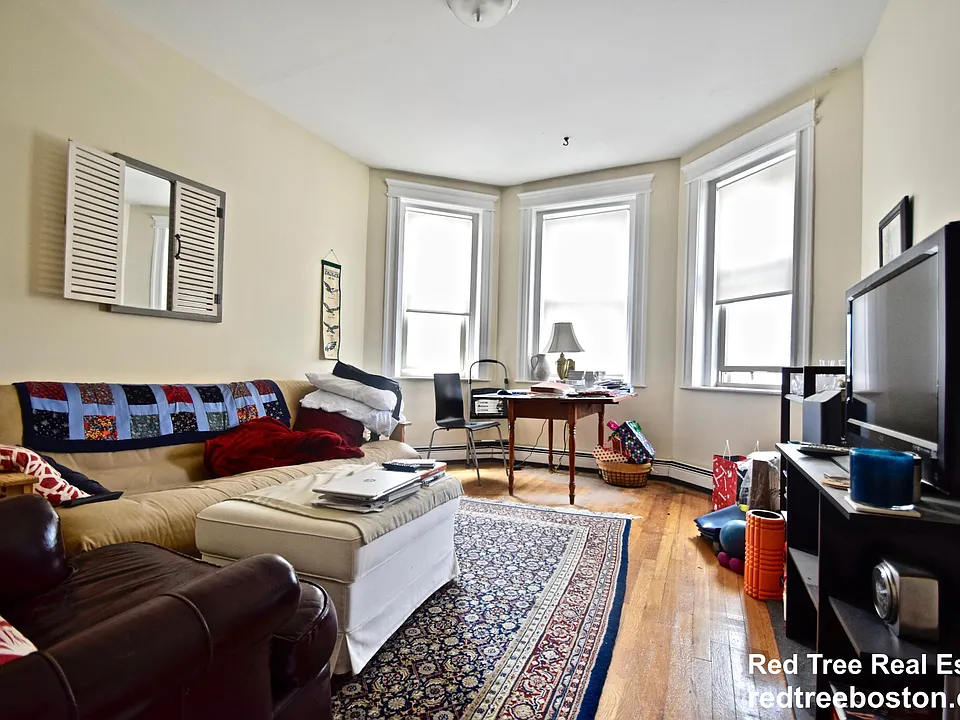 1677 Commonwealth Ave #12A