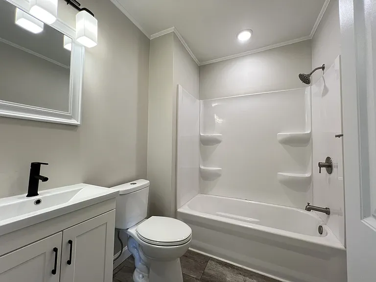 595 W 17th St #1/2 — Photo 6