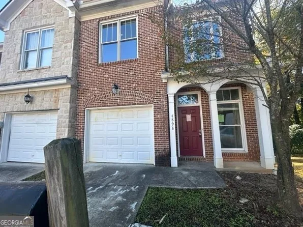 4898 Pinnacle Dr, Stone Mountain, GA 30088