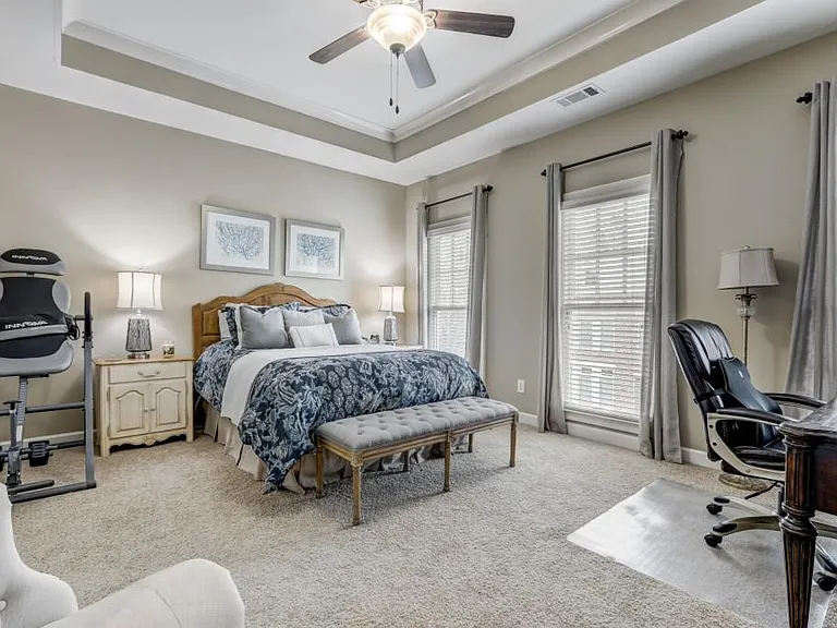2114 W Village Xing SE — Photo 19