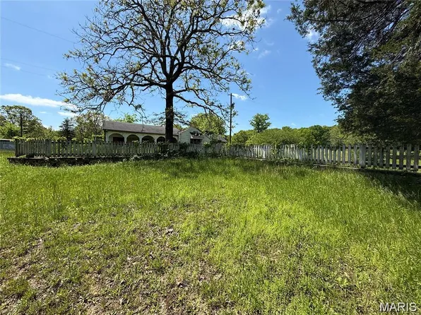10195 Nokomis Rd, Mineral Point, MO 63660