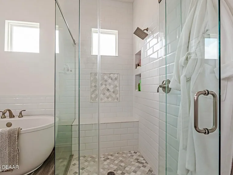 2426 Hyatt Creek Ln — Photo 22