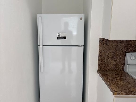 4th image of 2429 SW 9th St APT 1