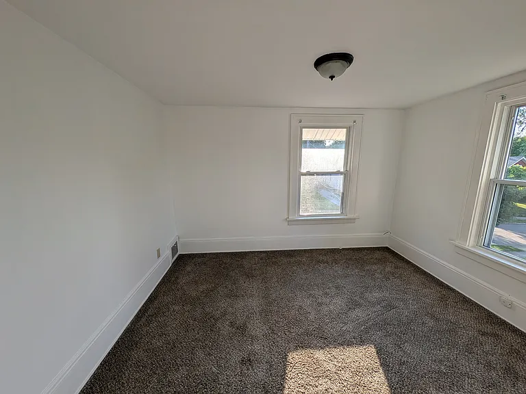 1263 Lexington Ave — Photo 10