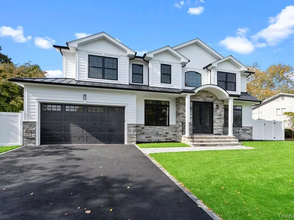 25 Westchester Avenue, Jericho, NY 11753