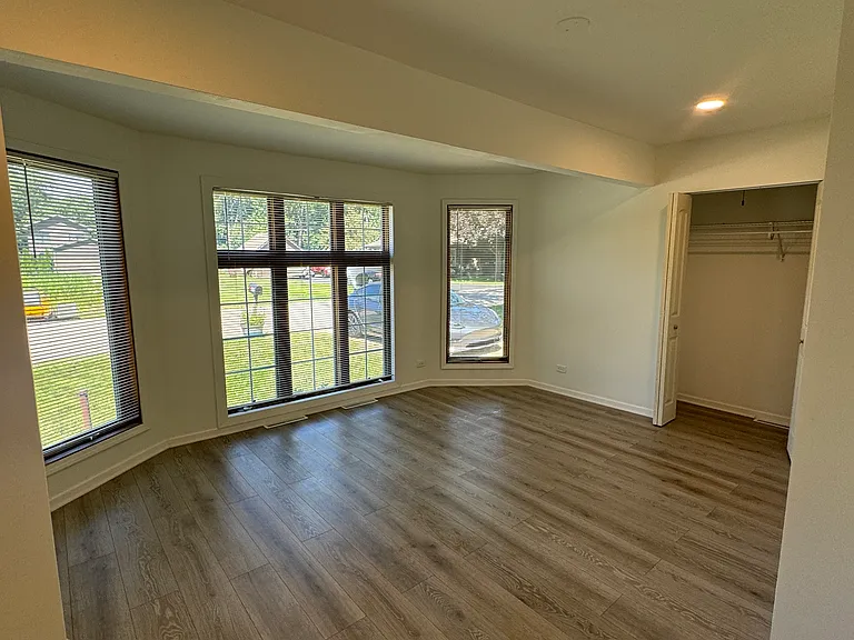 115 N Greenfield Ave — Photo 15