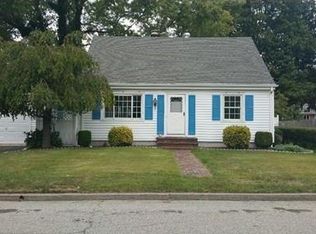 60 Fatima Dr, Warren, RI 02885