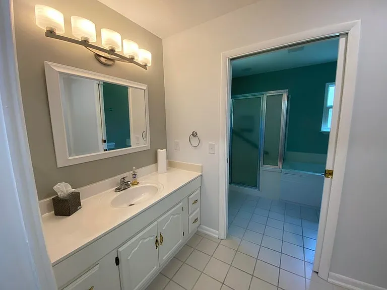 400 Argyle Ct — Photo 36
