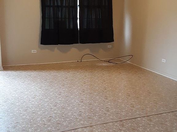 2nd image of 402 Donald St
