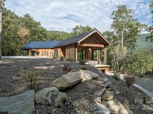 6 Oak Ridge Trl, Black Mountain, NC 28711