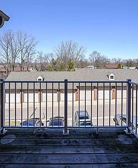 2076 Cloverly Ln — Photo 20