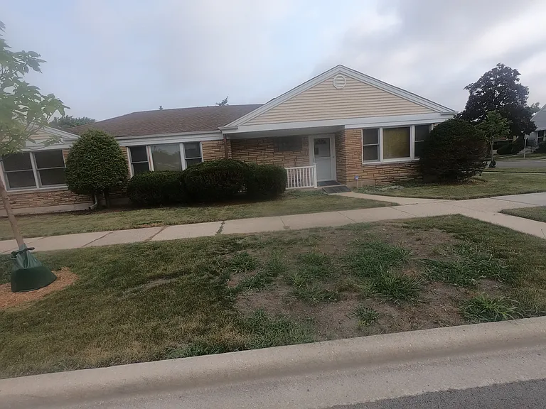 2500 Hessing St — Photo 16