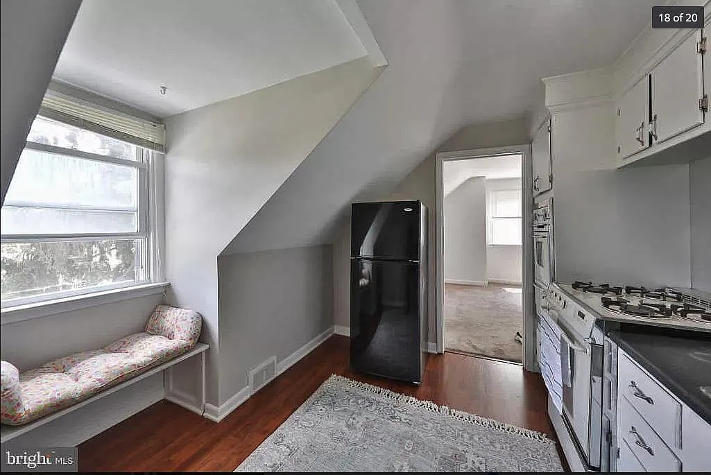 446 Evergreen Avenue — Photo 3