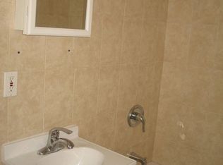 3223 48th St APT 1L, Astoria, NY 11103