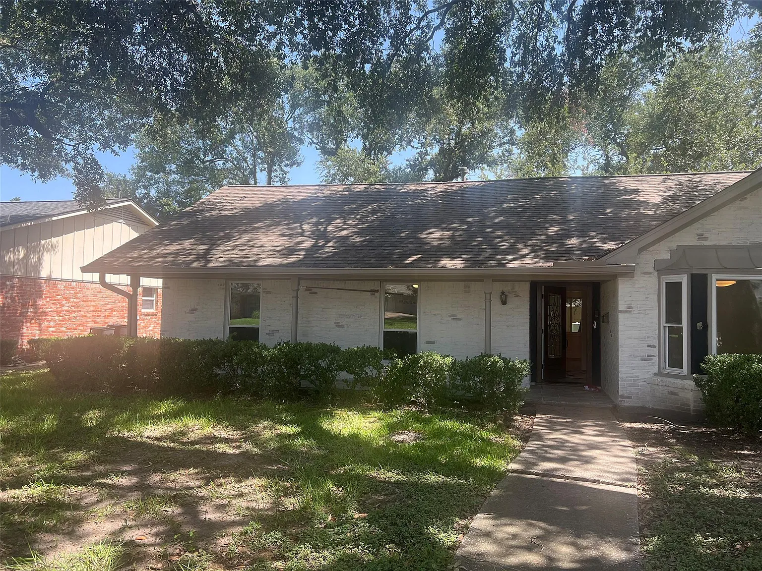 4 bed, 2164 sqft, $4,400 — Photo 2