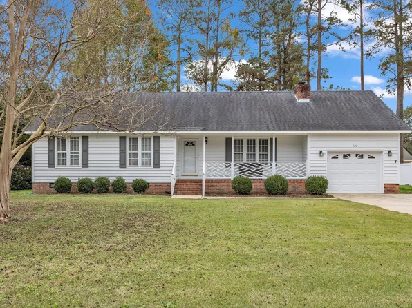 420 Bennett Dr, Selma, NC 27576