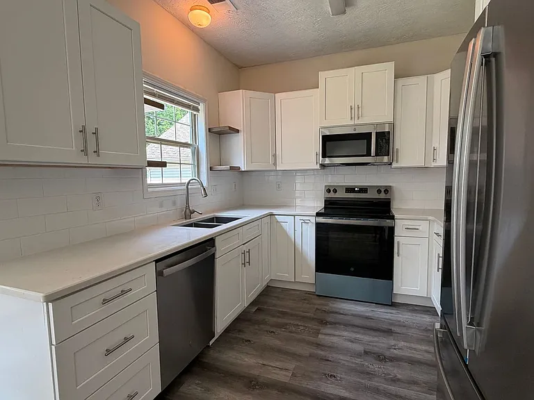 3025 Many Oaks Park — Photo 12