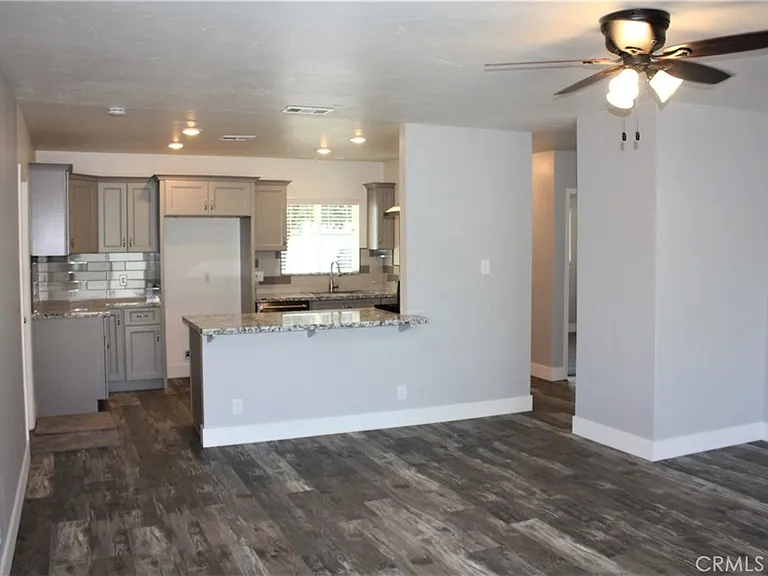 3035 Kathleen St — Photo 15