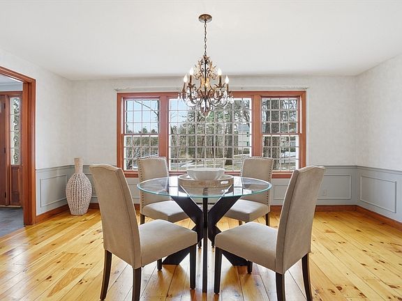 5th image of 6 Old Village Rd