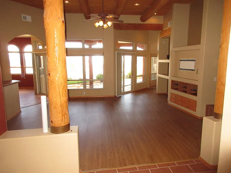 1312 Tiffany Ln SE — Photo 6