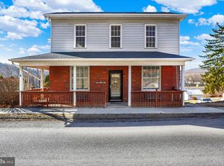 25 S Market St, Millerstown, PA 17062