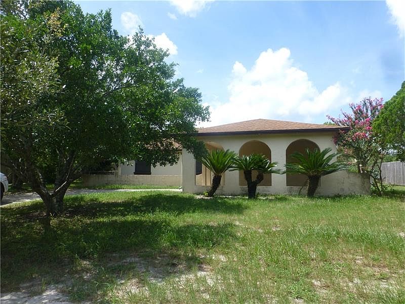 1st image of 423 Brittany Cir
