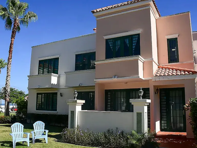 Villa Front
