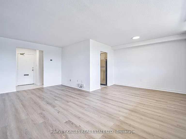 2000 Sheppard Ave W #1208 — Photo 12