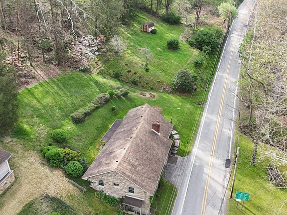 5th image of 3036 Main St