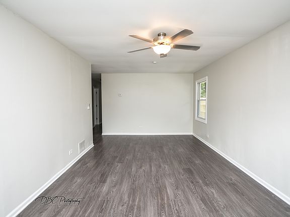 5th image of 928 Southmoor Ln