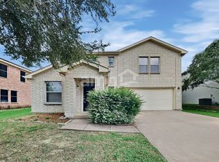 2731 Sierra Springs Dr, Grand Prairie, TX 75052