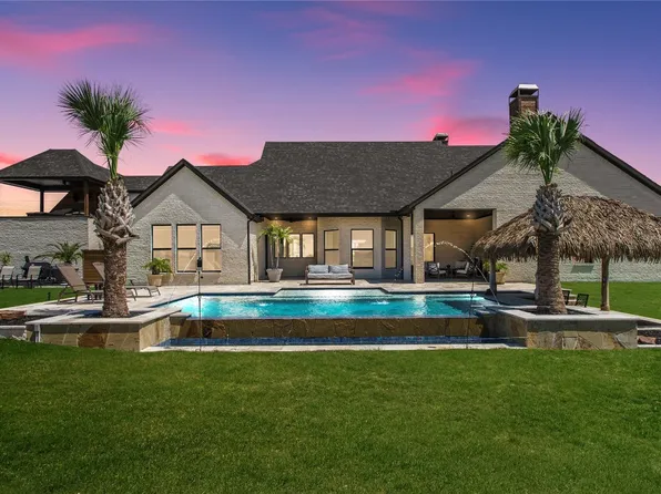 321 Martingale Dr, Oak Point, TX 75068