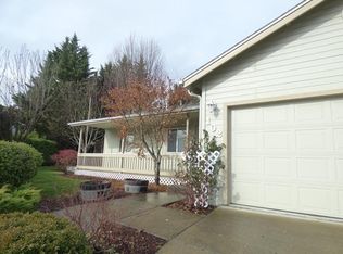 102 Tuttle Ct, Rogue River, OR 97537