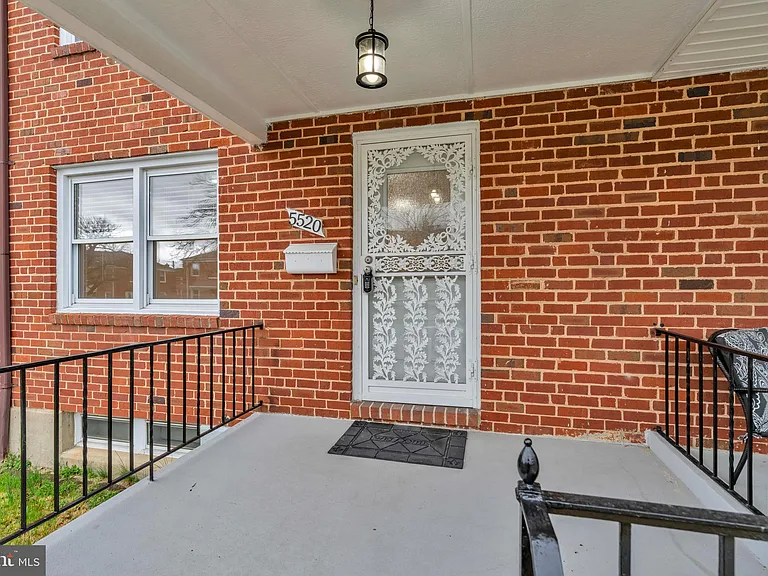 5520 Sagra Rd — Photo 4