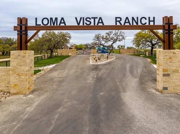163 S Cattlemans Crossing Dr, Kerrville, TX 78028