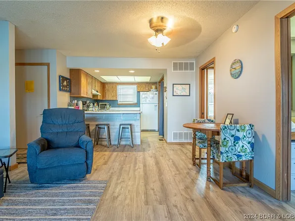 255 Lone Oak Point #24, Sunrise Beach, MO 65079