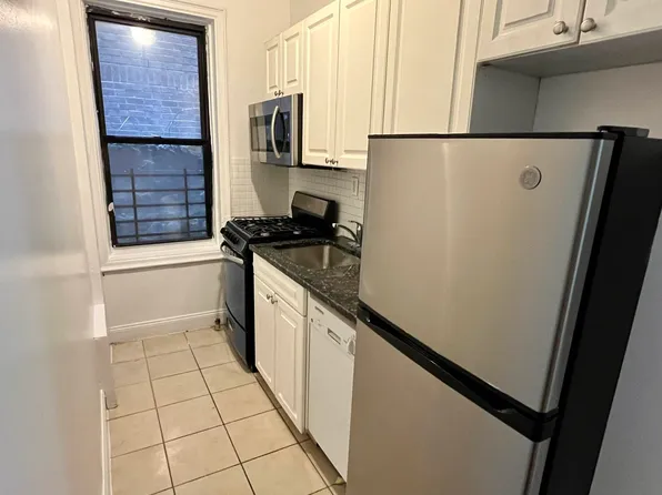 61 Cooper Street image 1 of 4