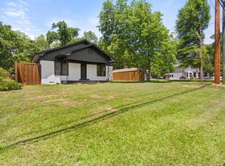 307 W South St, Lindale, TX 75771