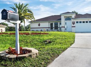 231 Rue Labonne Rd, Fort Myers, FL 33913